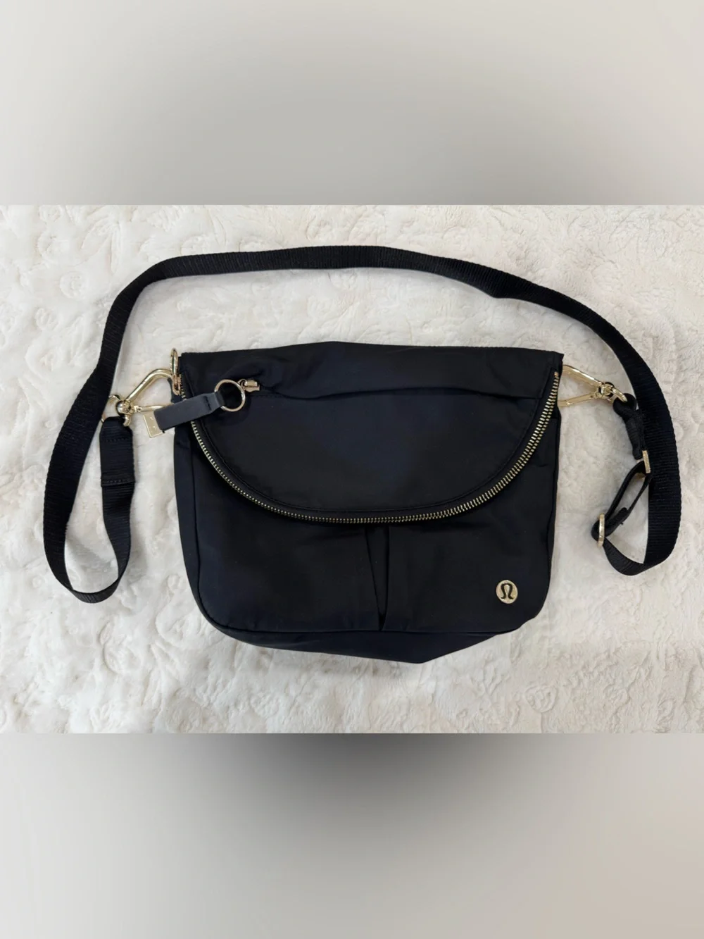 Lululemon Festival Black Crossbody Bag 5L
